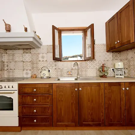 Annoula - Traditional Lindian House * 林都斯