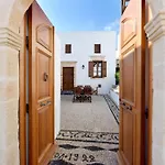 Villa Annoula - Traditional Lindian House *