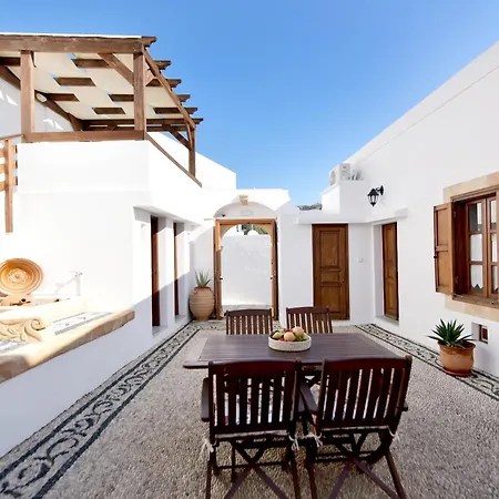 Annoula - Traditional Lindian House