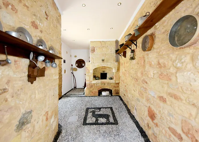 Annoula - Traditional Lindian House فيلة