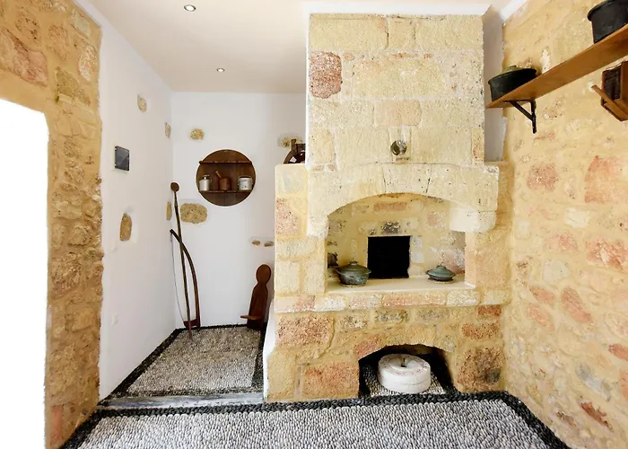 Annoula - Traditional Lindian House * Líndos