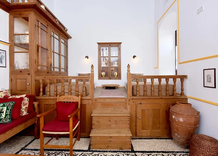 فيلة Annoula - Traditional Lindian House *