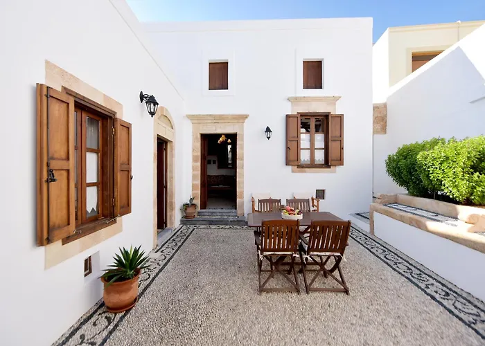 فيلة Annoula - Traditional Lindian House لينثوس